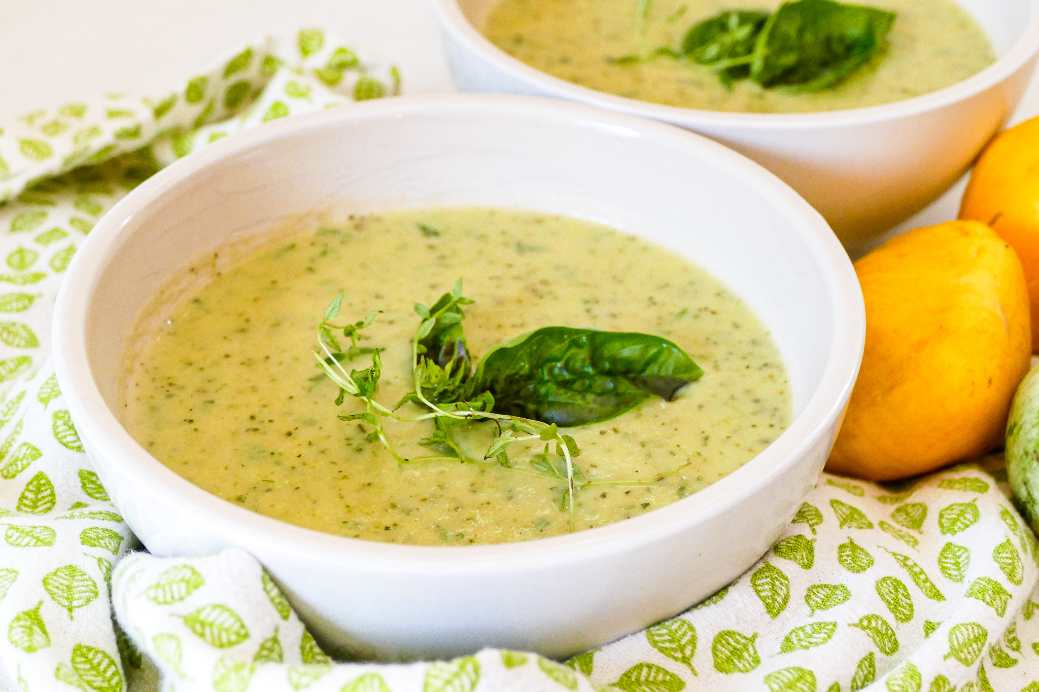 Potage de courgettes, ciboulette et ail