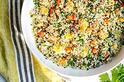 Salade de quinoa, orange, datte et noix