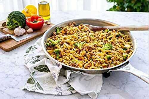 Chow mein au porc haché et légumes