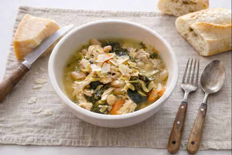 Soupe paysanne au poulet et à l’orzo
