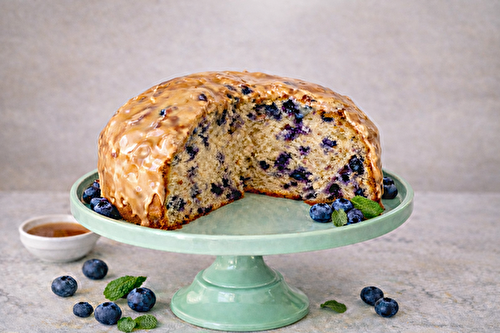 Gâteau aux bleuets glacé au caramel à l’érable