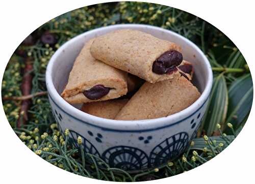 Biscuits fourrés à la farine semi-complète, chocolat & fève tonka