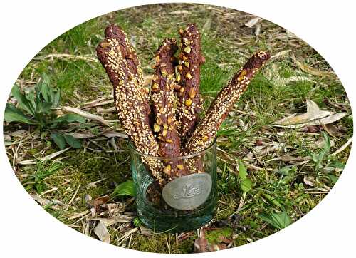 Gressins sucrés au cacao, sésame & pistaches