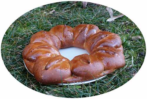 Brioche des rois à la farine semi-complète, huile d'olive & fleur d'oranger - végétalien