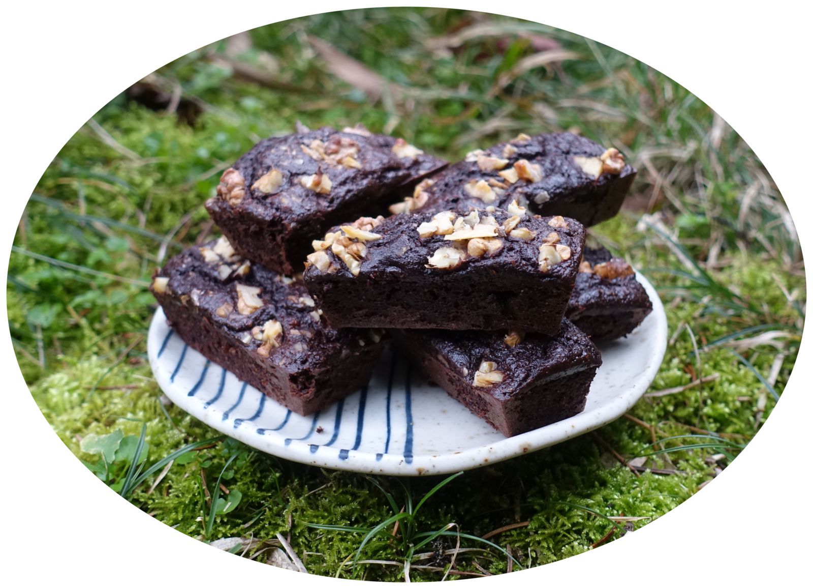 Mini brownies au yaourt végétal & noix - IG Bas / sans lactose