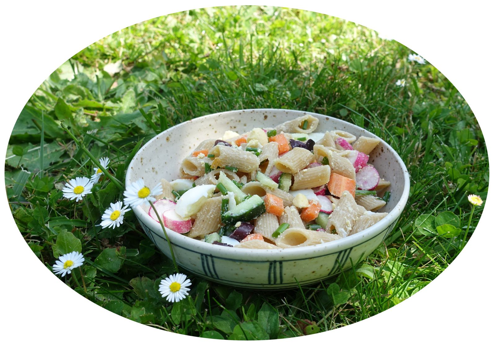 Salade de pâtes complètes, légumes croquants & oeufs durs - IG Bas / sans lactose