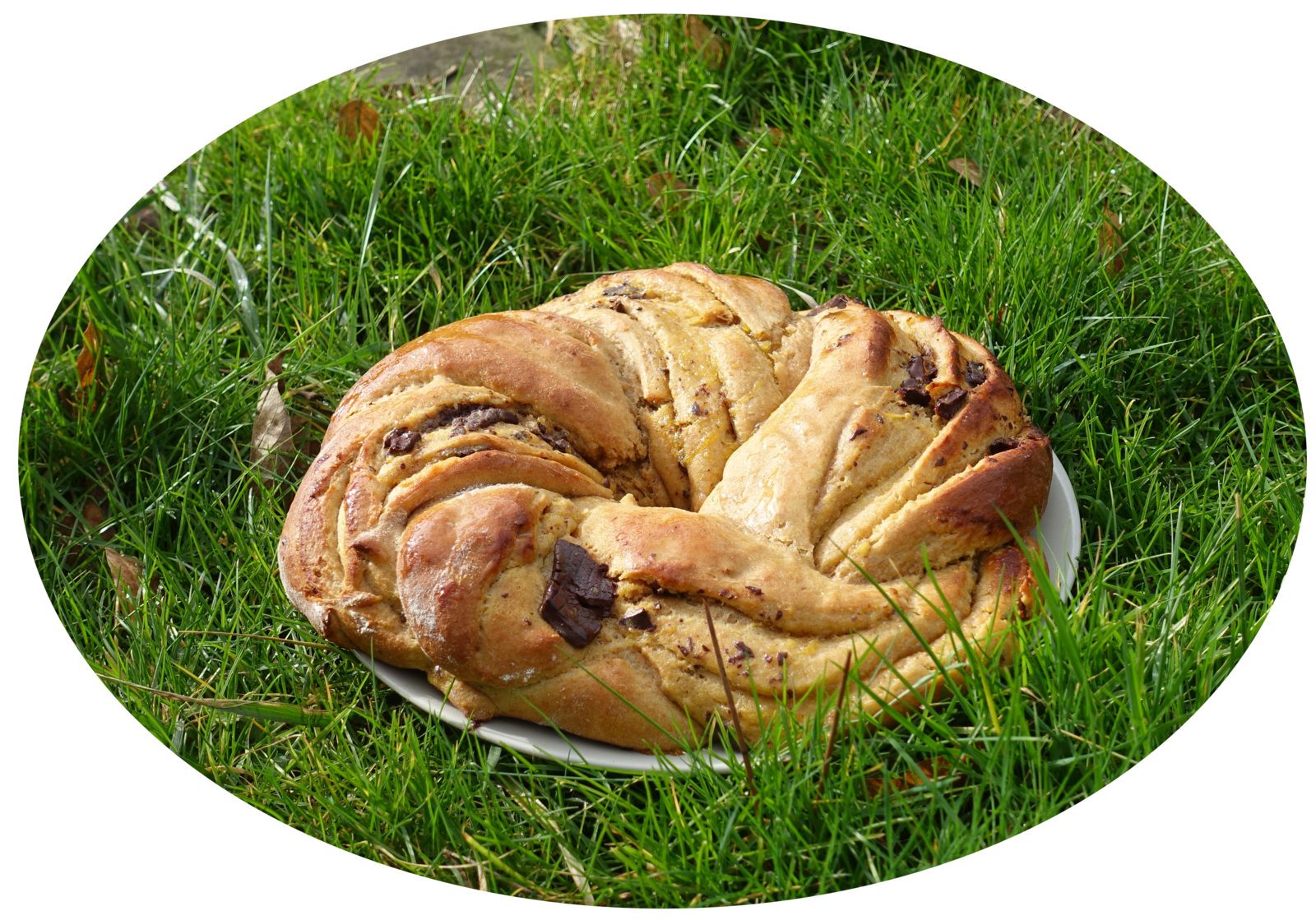 Brioche couronne à la farine semi-complète, crème au citron & chocolat noir - sans lactose