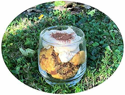 Verrines de gâteau praliné & mousse cappucino - IG Bas 