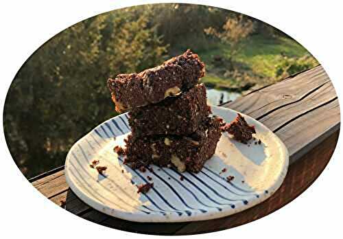 Brownie gourmand végétalien aux noisettes & noix - IG Bas