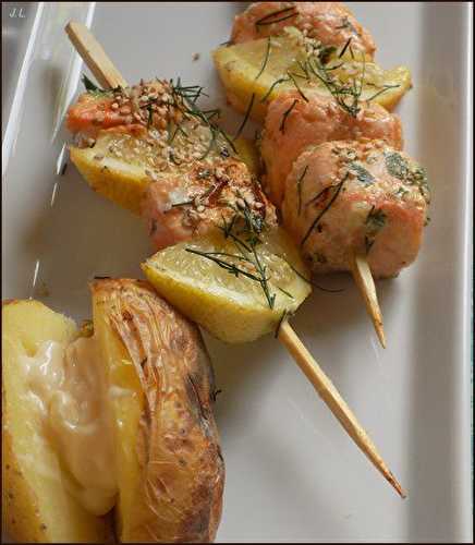 Brochettes de saumon au citron et à l'aneth