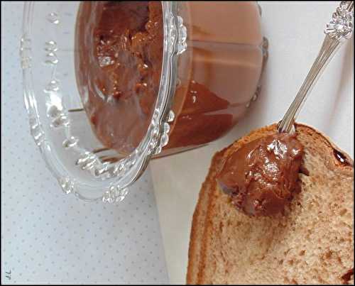 Confiture de lait au chocolat et 4 épices