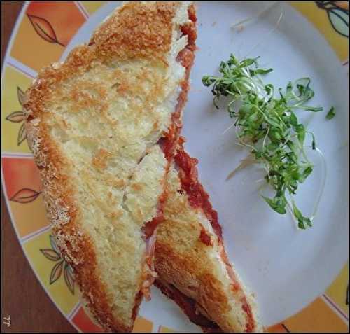 Croque Monsieur au chèvre et jambon fumé