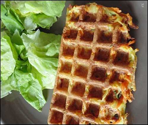 Gaufres à la carotte, lard et ciboulette