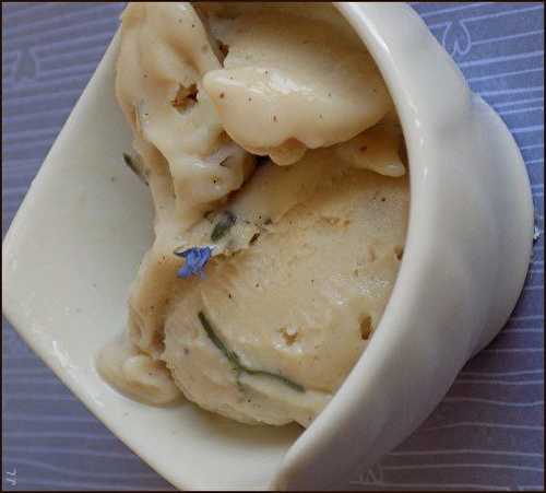 Glace miel-lavande