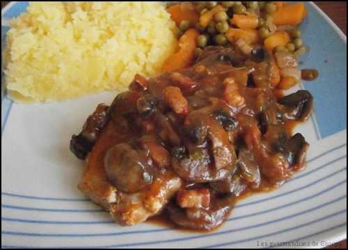 Mignonnettes sauce tomate-champignons à l'estragon