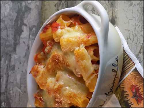 Pennes gratinées aux tomates pimentées