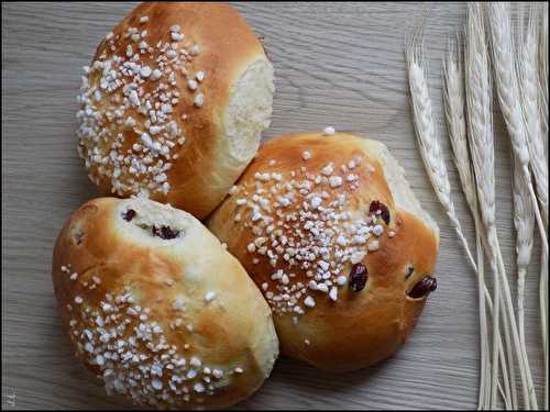 Petits pains sucrés aux airelles