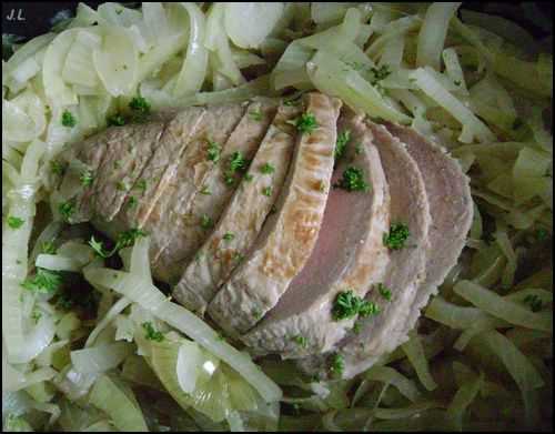 Rôti de veau aux oignons