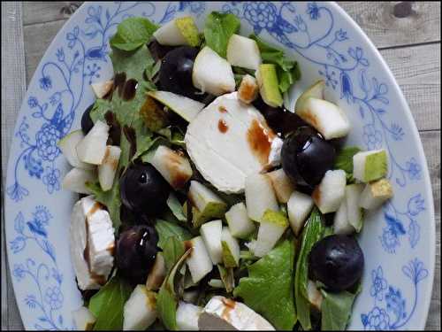 Salade au fromage de chèvre et au miel