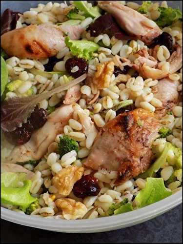 Salade de blé au poulet et canneberges  - Une toquée en cuisine