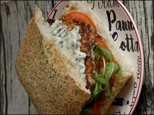 Foccaccia burger au boeuf tomate et roquette