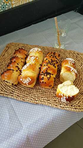 BRIOCHES PEPITES OU SUCRE - UNE TOULOUSAINE EN CUISINE