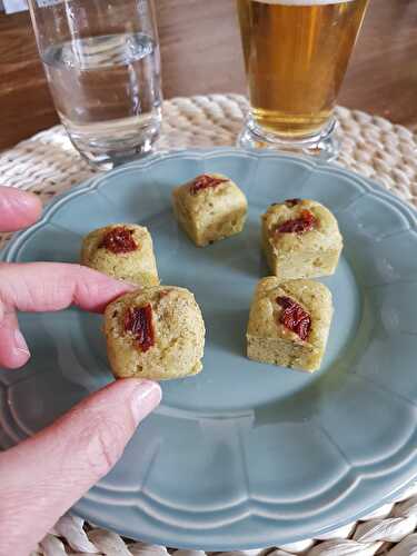 MINI CUBES PESTO TOMATES SECHEES AVEC OU SANS GLUTEN - UNE TOULOUSAINE EN CUISINE