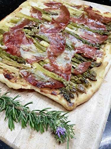 TATIN D'ASPERGES ROTIES PANCETTA PARMESAN AVEC OU SANS GLUTEN - UNE TOULOUSAINE EN CUISINE