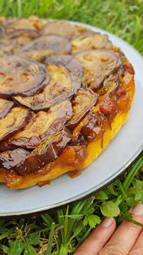 TATIN D'AUBERGINES AU CONFIT DE TOMATES - UNE TOULOUSAINE EN CUISINE