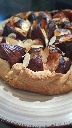 TARTE RUSTIQUE FIGUES ET MIEL - UNE TOULOUSAINE EN CUISINE