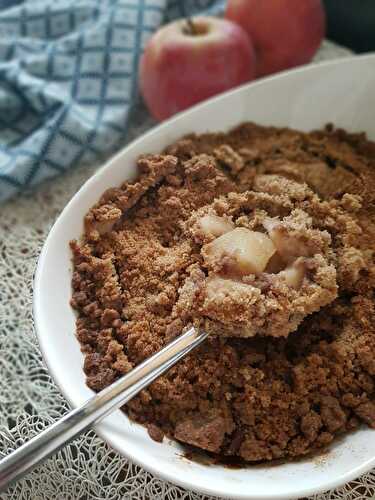 CRUMBLE AUX POMMES CHATAIGNE - UNE TOULOUSAINE EN CUISINE