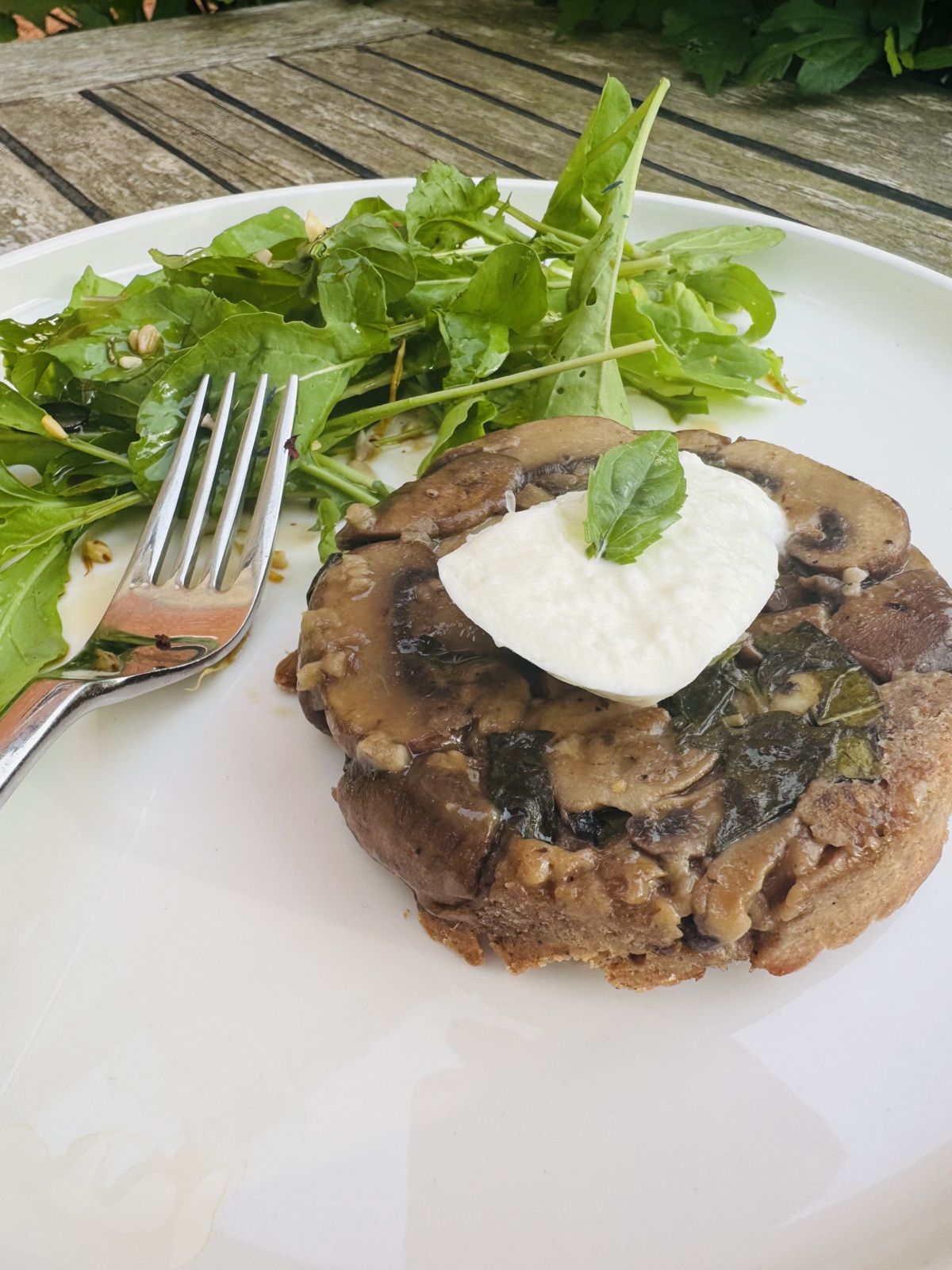 TATINS DE CHAMPIGNONS AIL ET BASILIC MOZZARELLA
