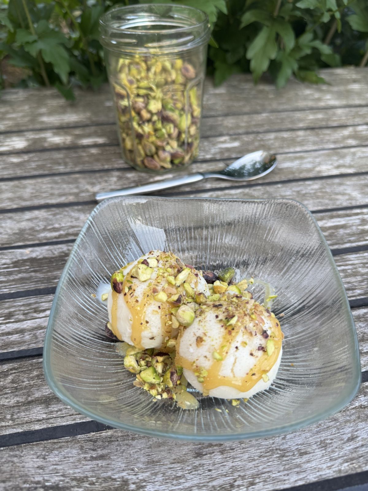 GLACE ORIENTALE FLEUR D'ORANGER CARDAMOME PISTACHE MIEL