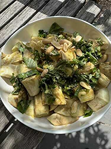 SALADE D'AUBERGINES A LA THAIE