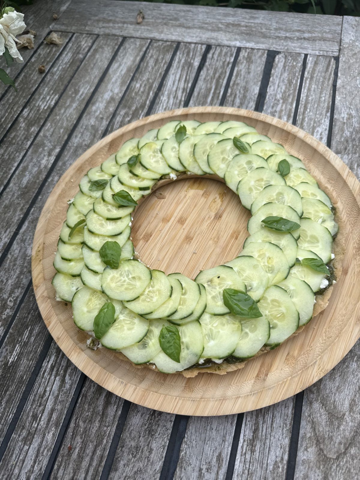 TARTE FRAICHEUR FROMAGE FRAIS CONCOMBRE PESTO
