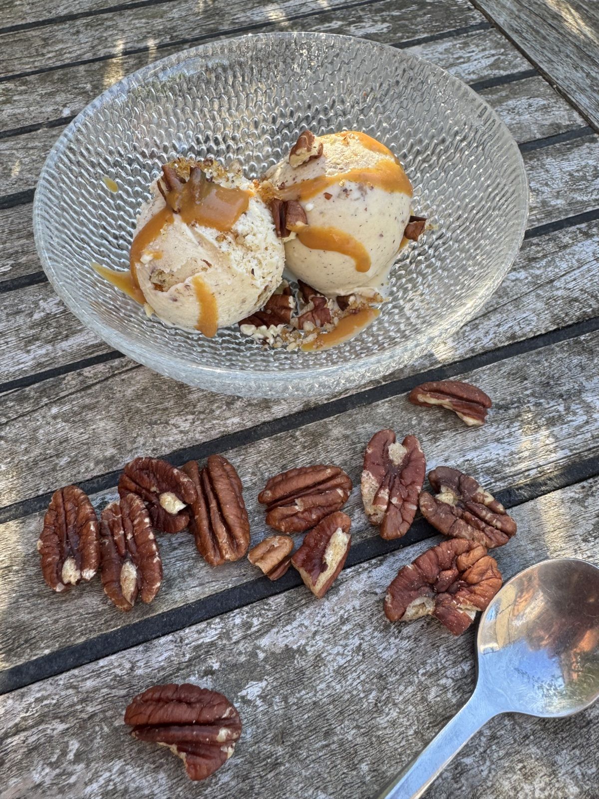 GLACE VANILLE PECANS CARAMELISEES