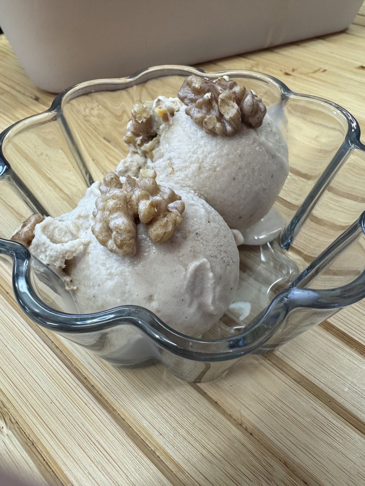 GLACE AUX NOIX