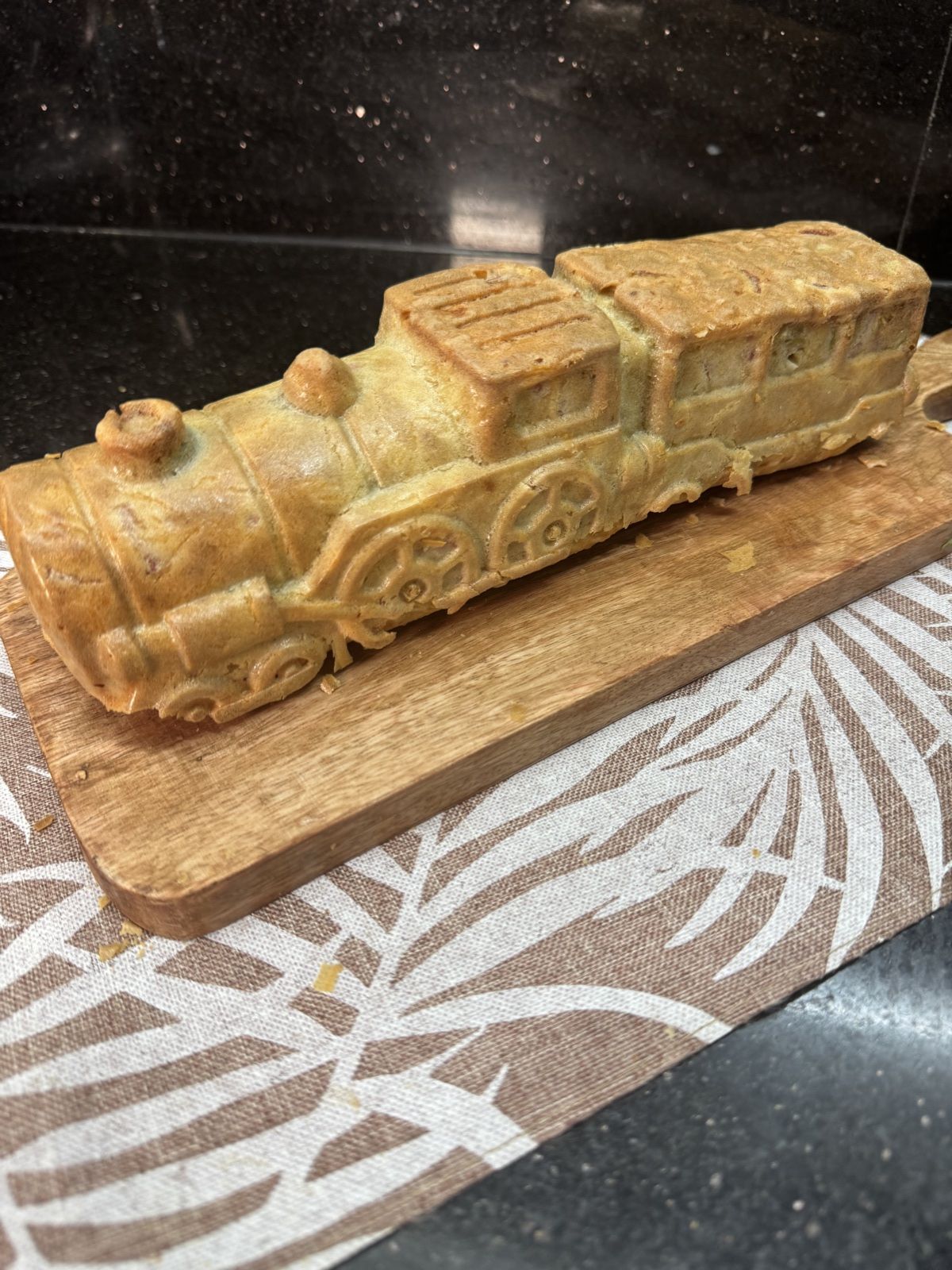 CAKE JAMBON OLIVE TRAIN