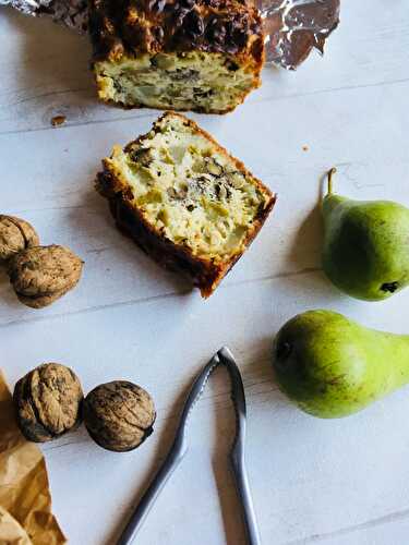 Cake salé aux poires, noix et Stilton