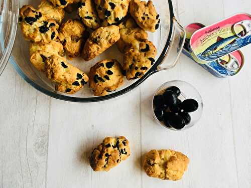 Navettes apéritives aux olives et aux anchois