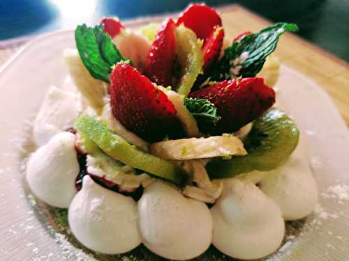 Pavlova fraise, banane, kiwi - Valérie Passion Cuisine