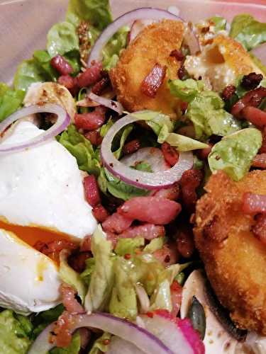 Salade au fromage de chèvre chaud pané