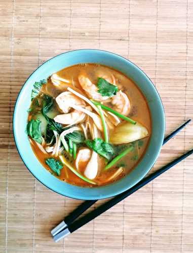 Bouillon Thaï aux crevettes et Choux Pak Choï