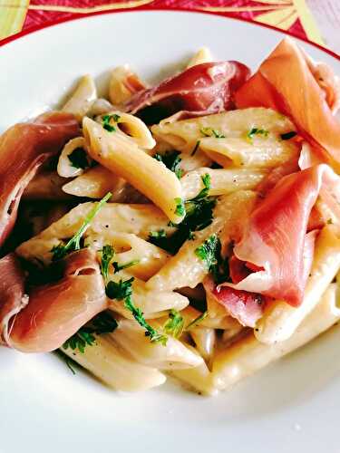 Penne au gorgonzola et jambon cru