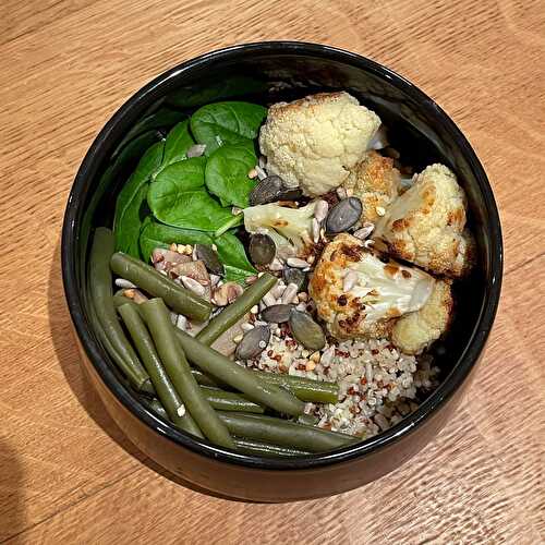 Bowl végétarien (quinoa & légumes)