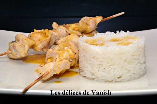 Brochettes de poulet marinées orange/miel/quatre épices