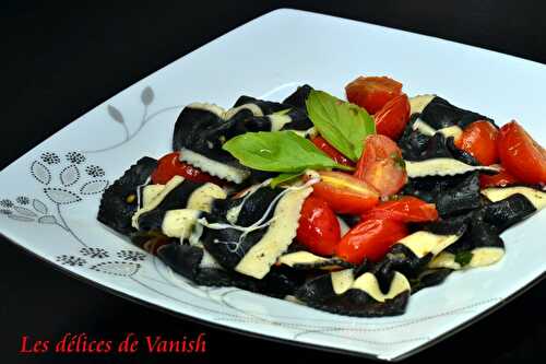 Farfalles aux tomates cerises, mozzarella et basilic