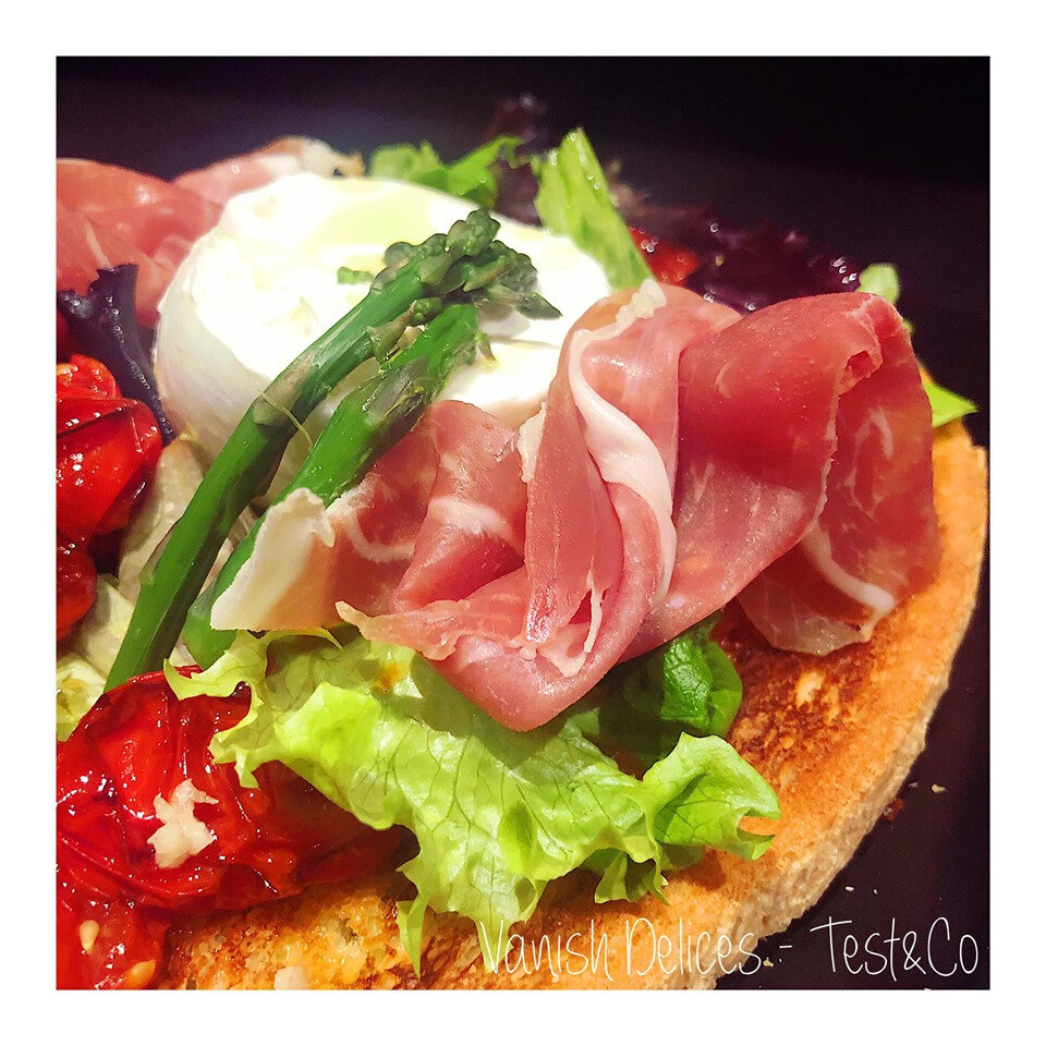 Bruschetta jambon de parme et burrata