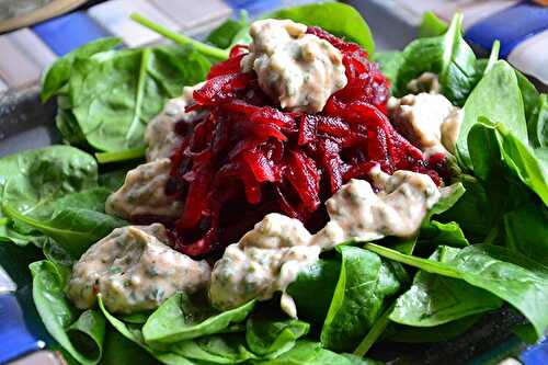 Salade de Betteraves, Sauce Crémeuse au Sumac