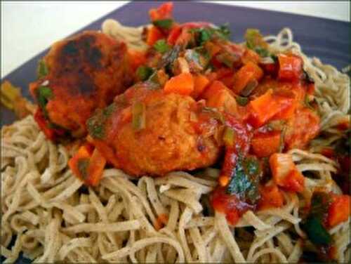 Tagliolini maison au sarrasin et sauce aux boulettes de seitan